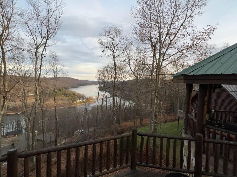 Bella Vista! Amazing Lake Views, Hot Tub, Peleton! Villa McHenry Exterior photo